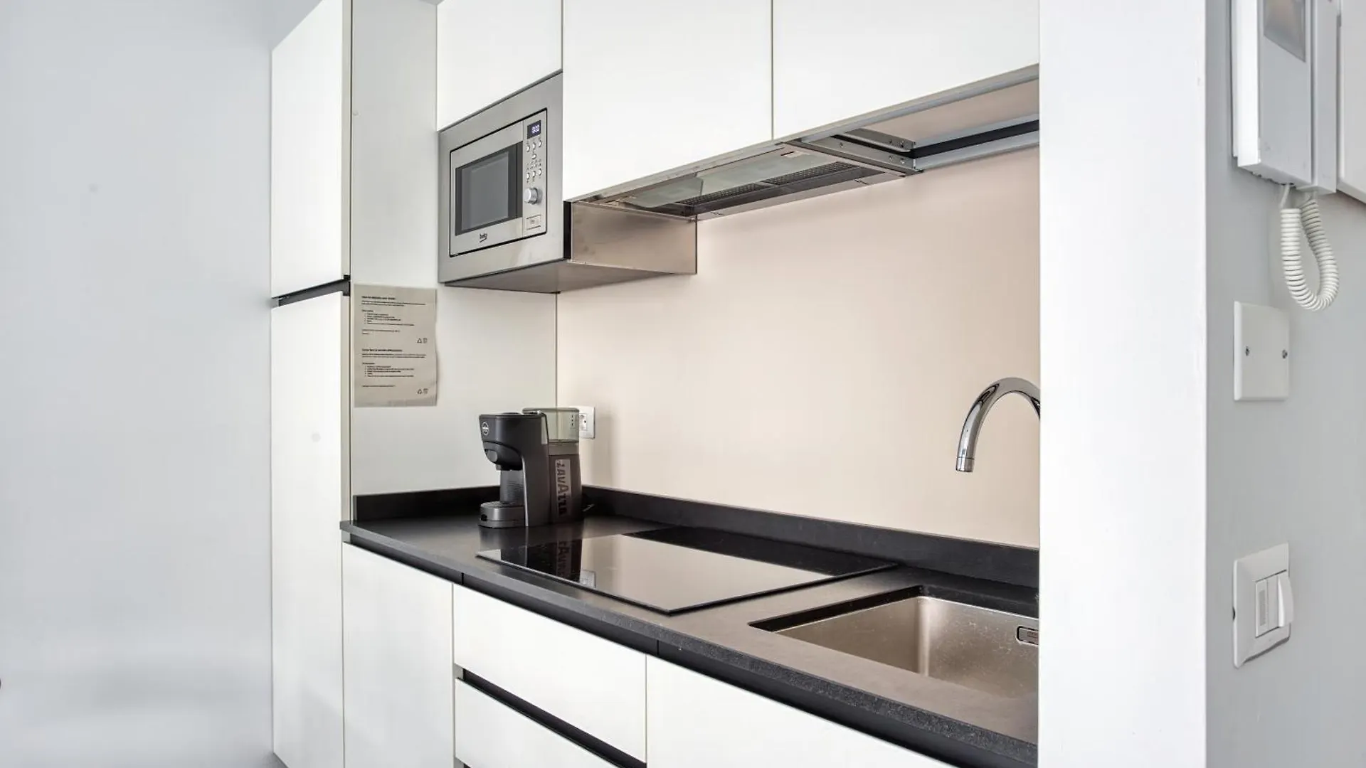 Sleek City Abode In Maciachini Milan Italy