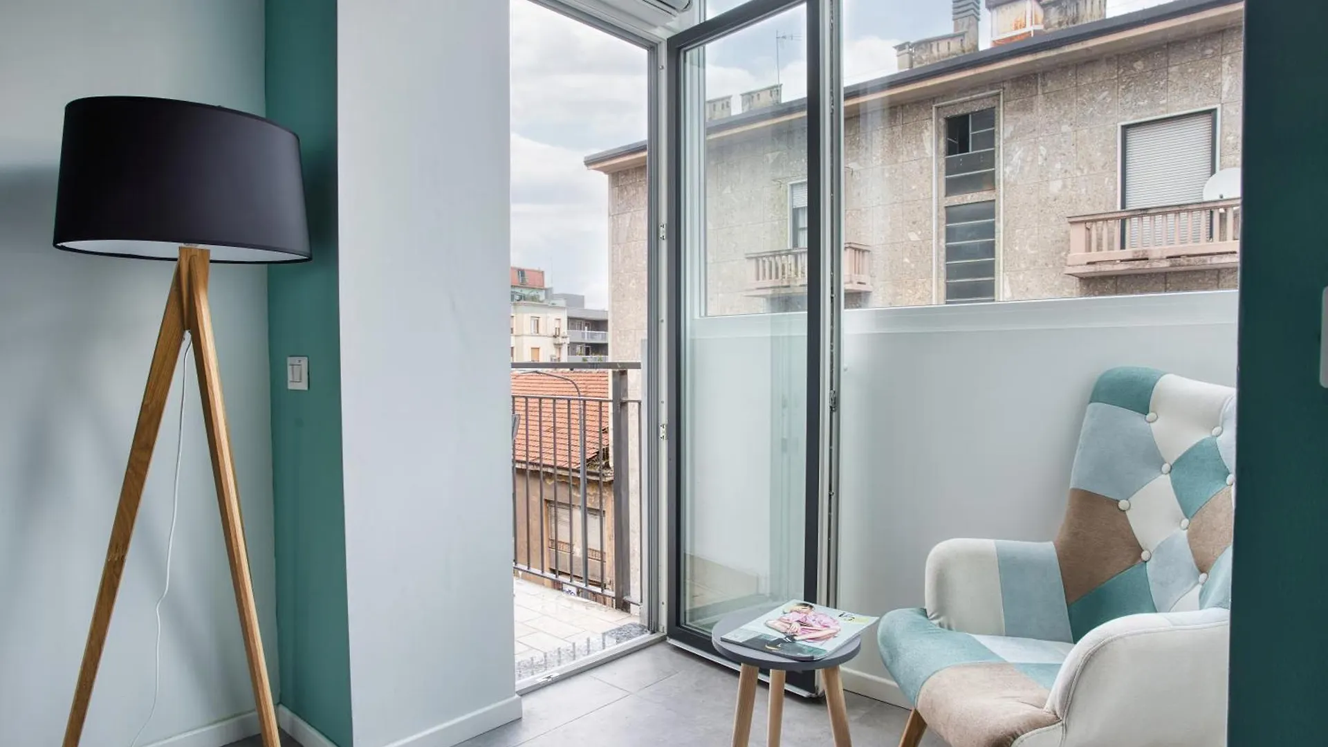 Sleek City Abode In Maciachini Milan Apartment